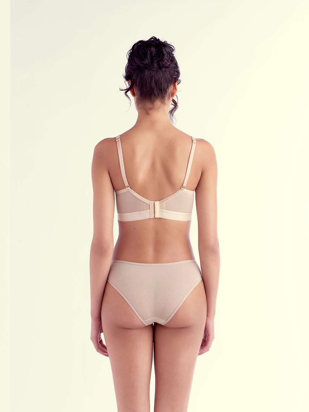 Taylor Wirefree petite bra color_Champagne
