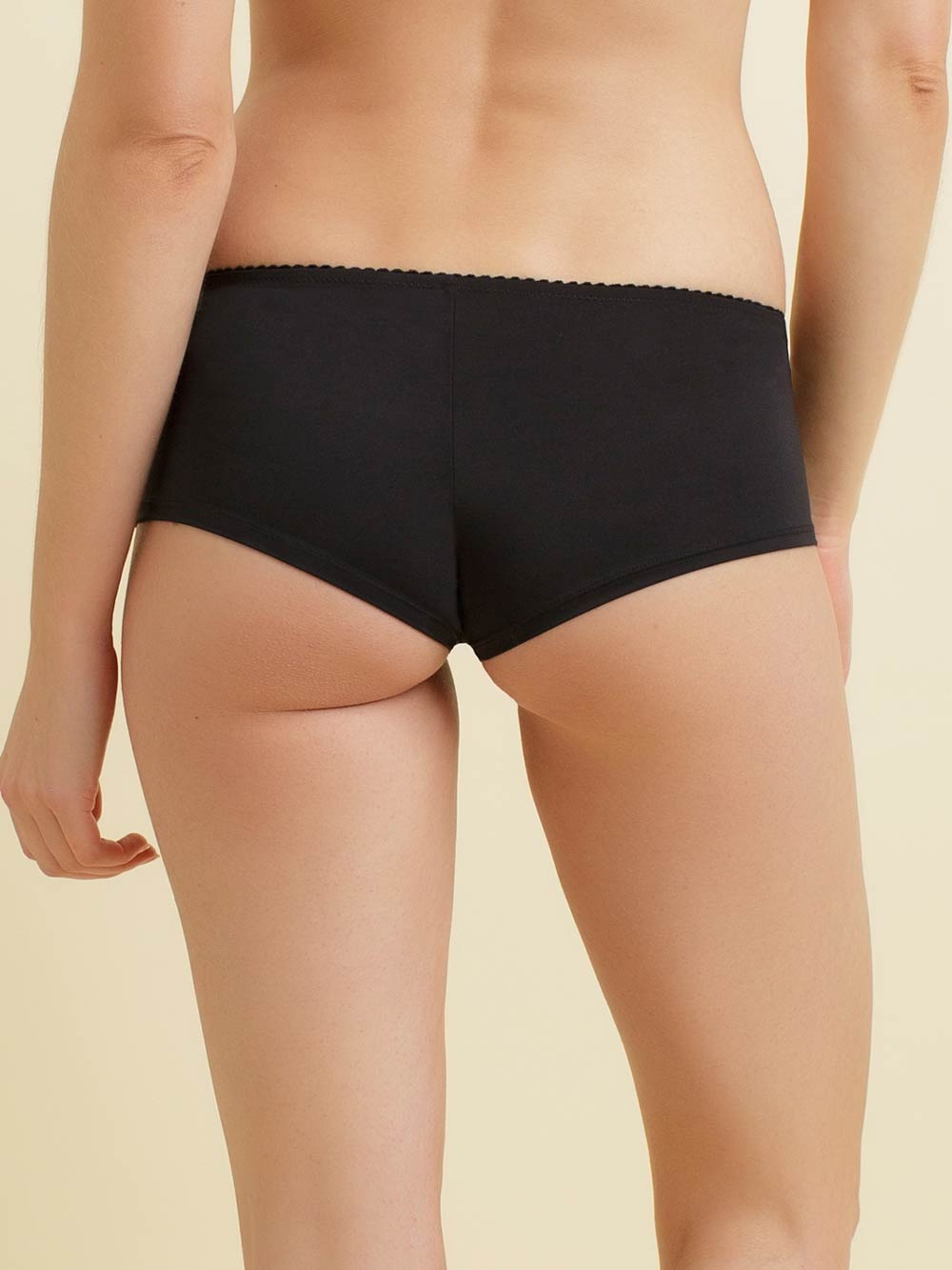 Yvonne Full Coverage Lace Detailing Black Boyshort color_Black